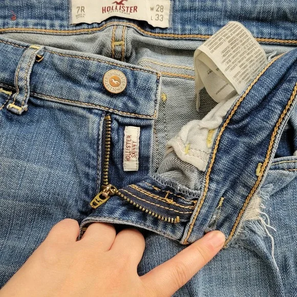 Hollister Destroyed/Distressed Skinny Jeans - Picture 7 of 10